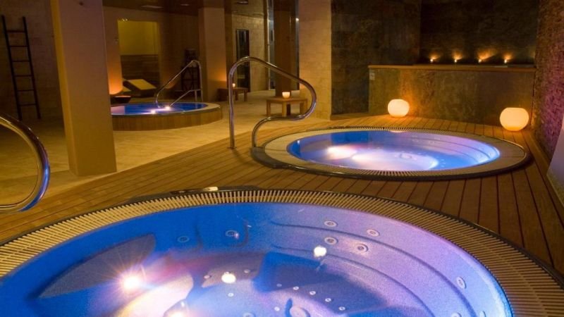 Jacuzzi en el Hotel Montarto en Baqueira