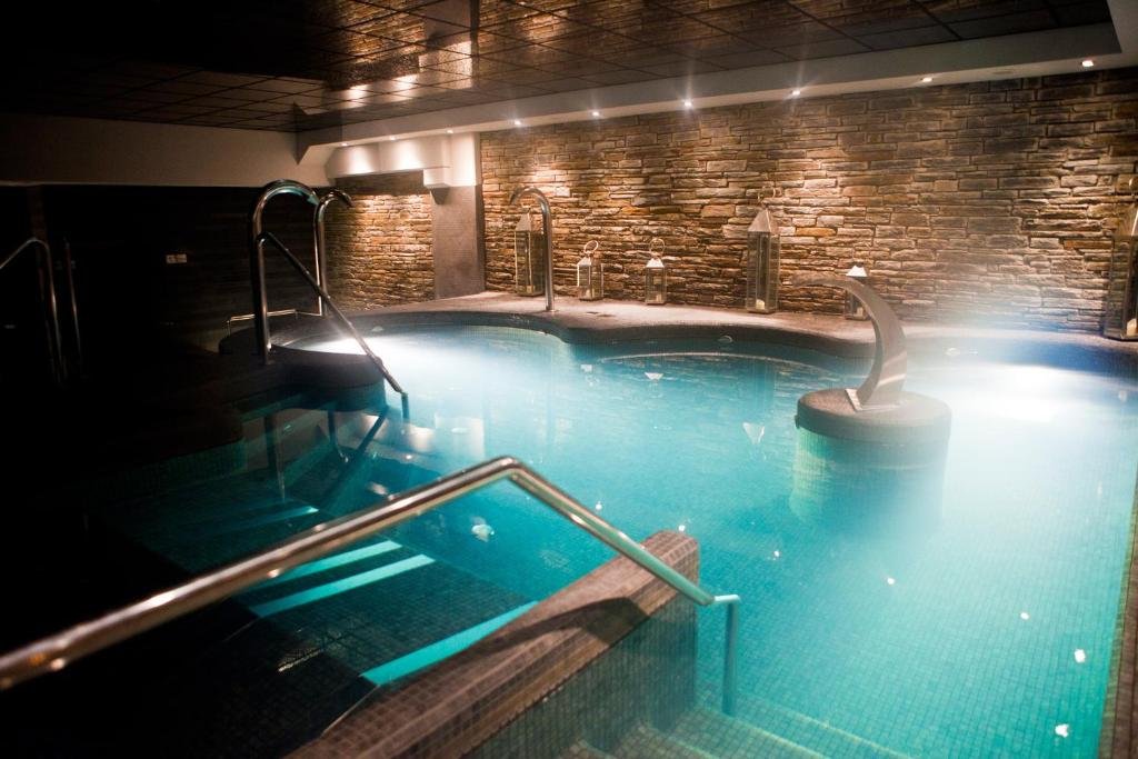 Piscina del Hotel Val de Neu, en Baqueira-Beret